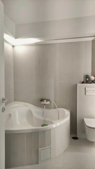 Casă cu 3 camere cu Teren 30 Mp în Exterior Vest