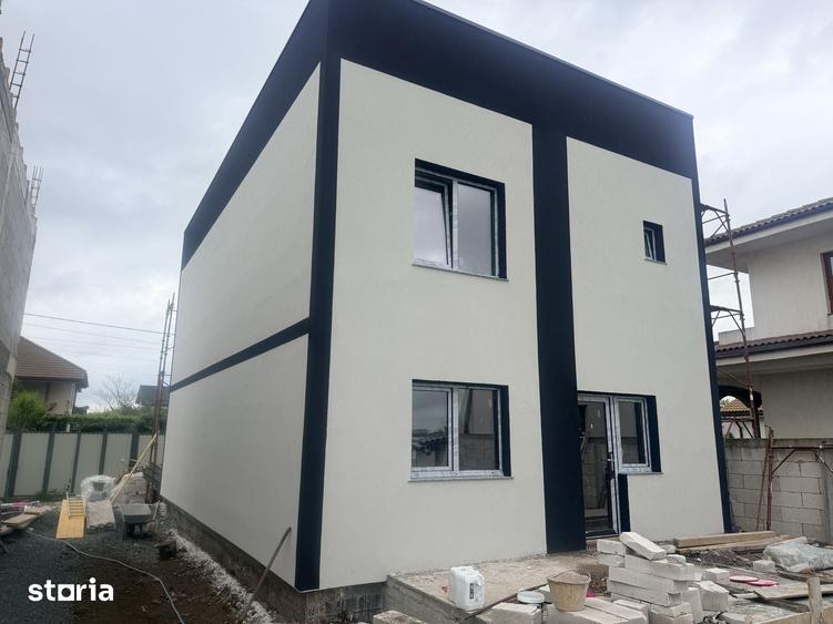 Casă cu 4 camere cu Teren 300 Mp în Cumpăna