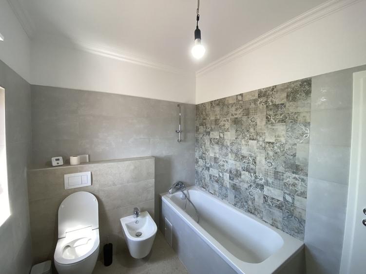 Casă individuală cu 5 camere cu Canalizare în Săcălaz