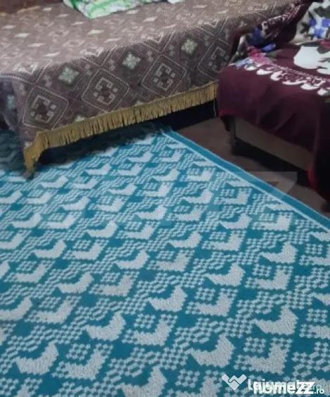 Casă cu 5 camere cu Teren 2348 Mp în Găești