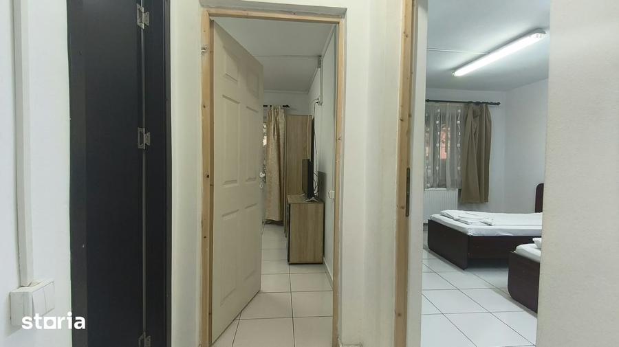 Apartament cu 4 camere decomandat în Piața Centrală