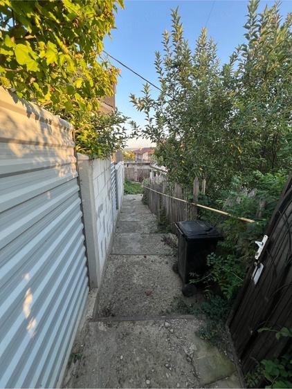 Casă cu Teren 230 Mp în Valea Adâncă