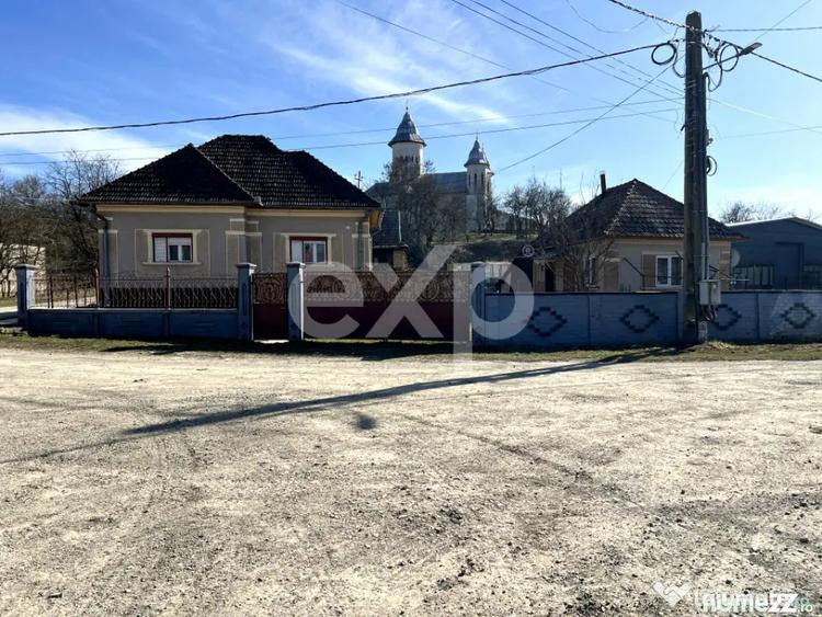 Casă cu 3 camere cu Canalizare în Sânpaul