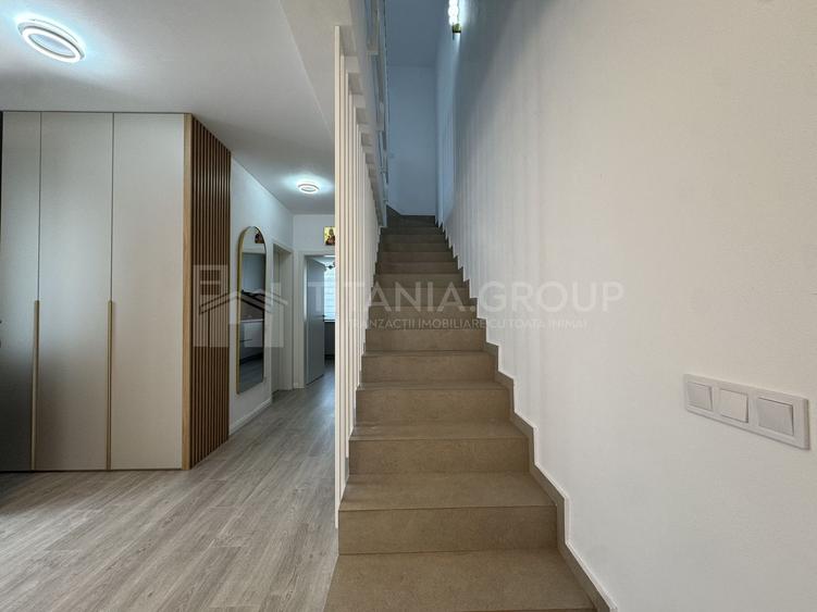 Duplex cu 3 camere cu Canalizare în Sânpetru