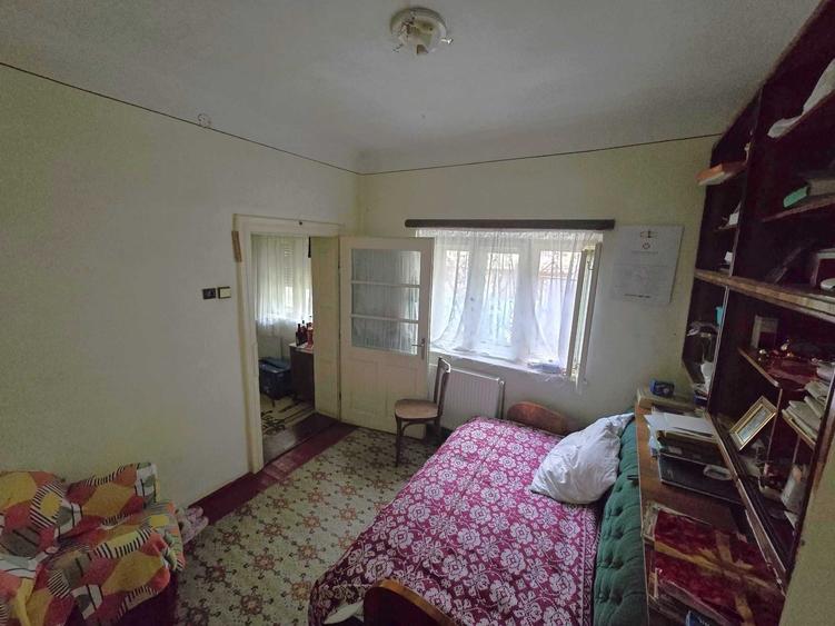 Casă cu 4 camere în Ultracentral