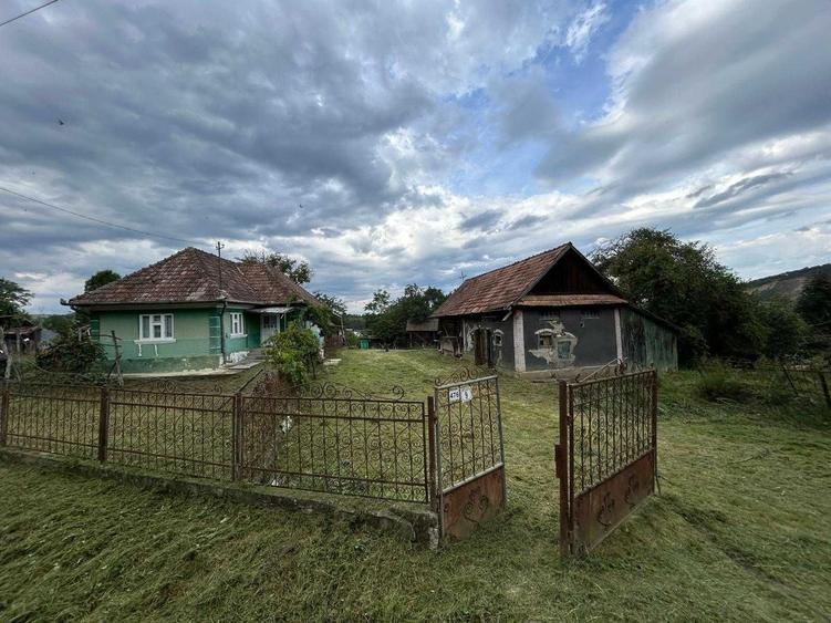 Casă cu 2 camere în Suatu