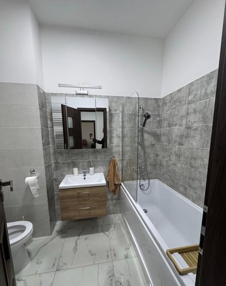 Apartament cu 2 camere decomandat în Păcii