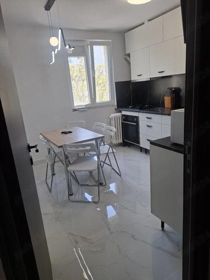 Apartament cu 2 camere decomandat în Centrul Istoric