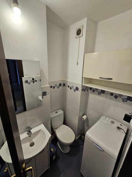 Apartament cu 3 camere decomandat în Budiu Mic