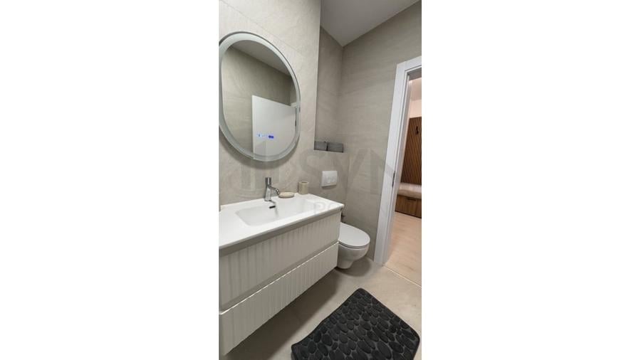 Apartament cu 2 camere semidecomandat, mobilat în Pipera