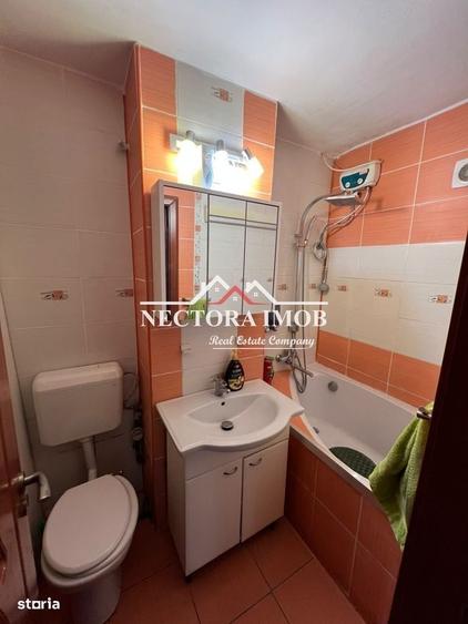 Apartament cu 3 camere decomandat în Dacia