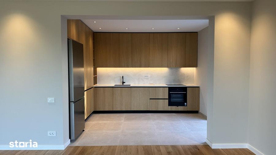 Casă cu 4 camere cu Teren 275 Mp în Corbeanca