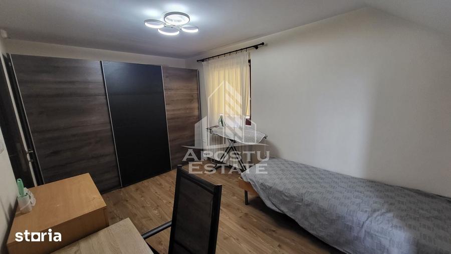 Casă cu 5 camere cu Teren 350 Mp în Dumbrăvița