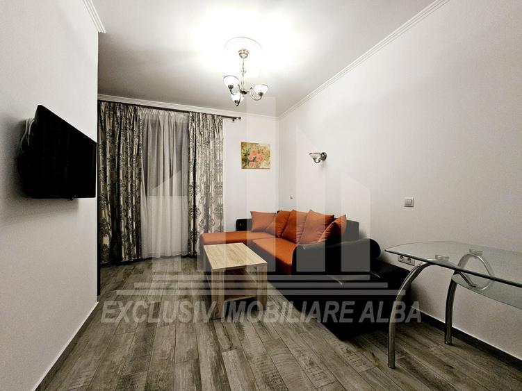 Apartament cu 2 camere decomandat, mobilat în Central