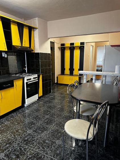 Apartament cu 3 camere decomandat în Aurel Vlaicu
