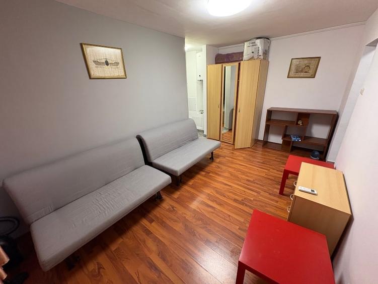 Apartament cu 2 camere semidecomandat în Central