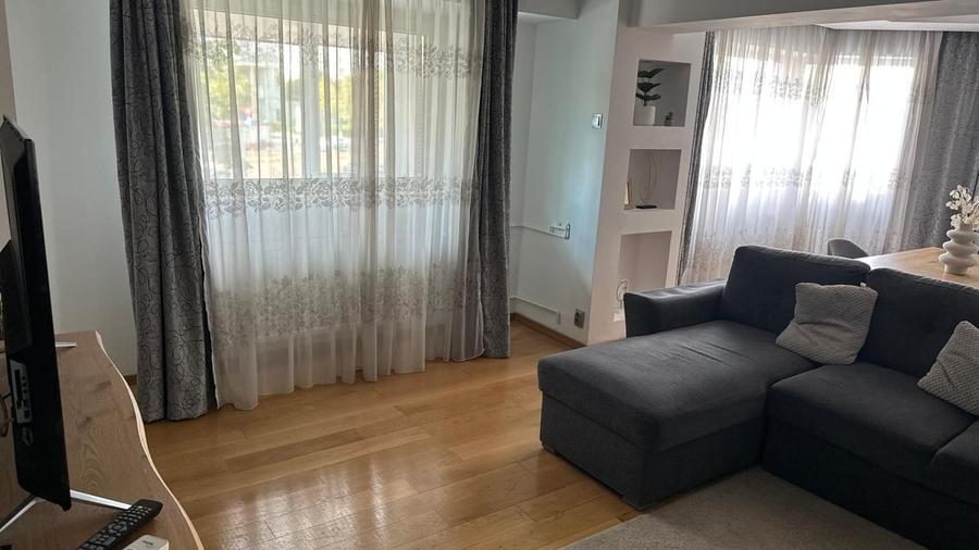 Apartament cu 3 camere decomandat în 13 Septembrie