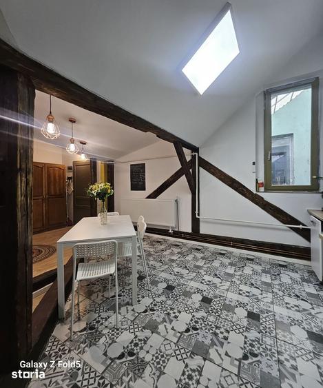 Apartament cu 3 camere în Orașul Nou