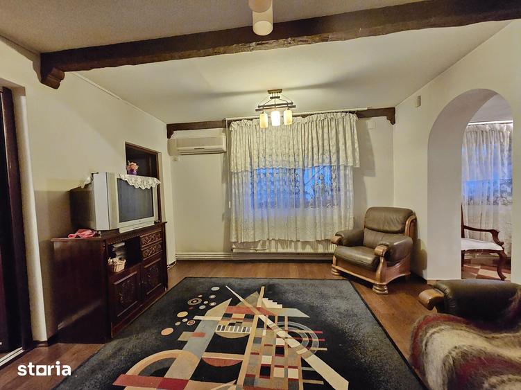 Casă cu 4 camere cu Teren 300 Mp în Bucureștii Noi