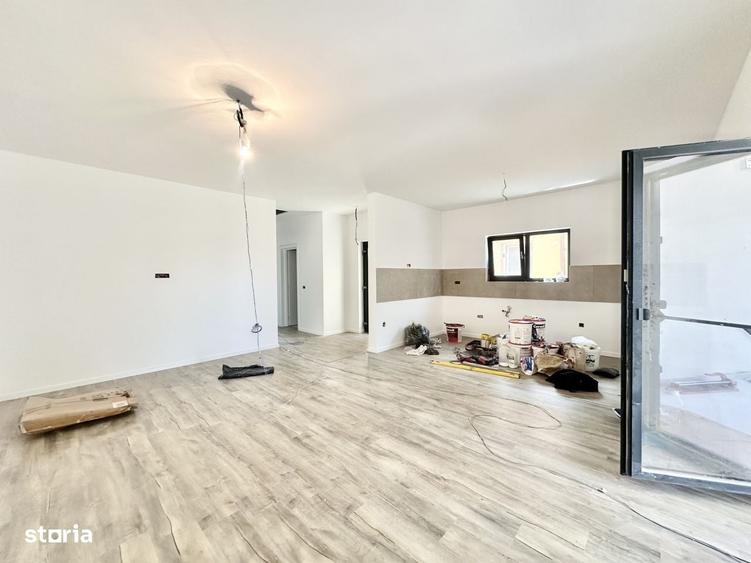 Casă cu 3 camere în Albina