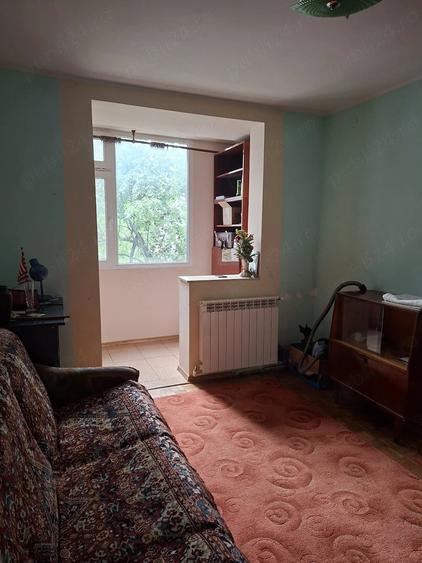 Apartament cu 2 camere semidecomandat în Micro 19