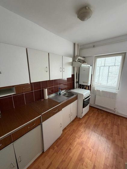 Apartament cu 2 camere decomandat în Patria