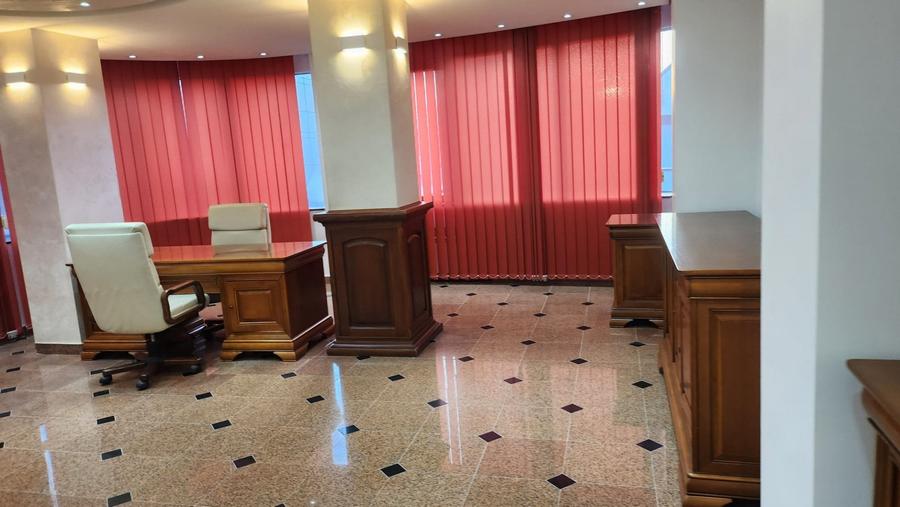Birou, de 1,157 mp, în Dămăroaia
