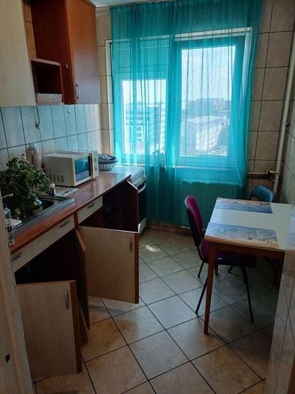 Apartament cu 2 camere decomandat, mobilat în Brâncoveanu