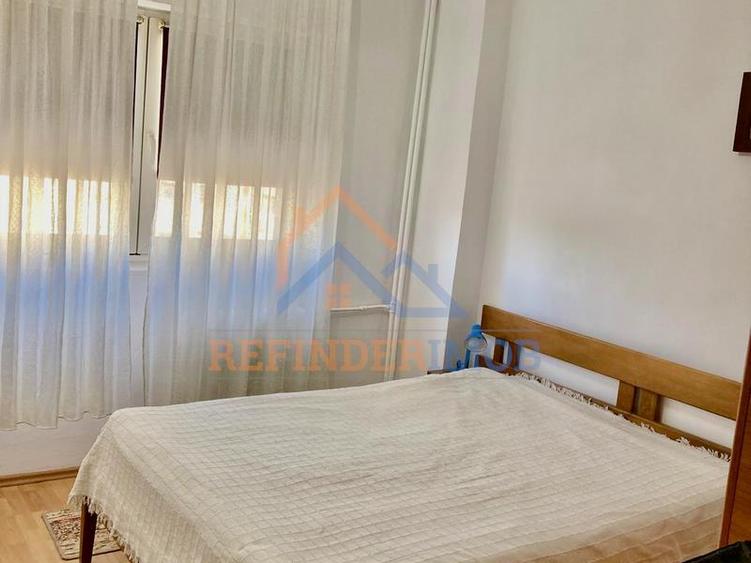 Apartament cu 2 camere semidecomandat, mobilat în Brâncoveanu