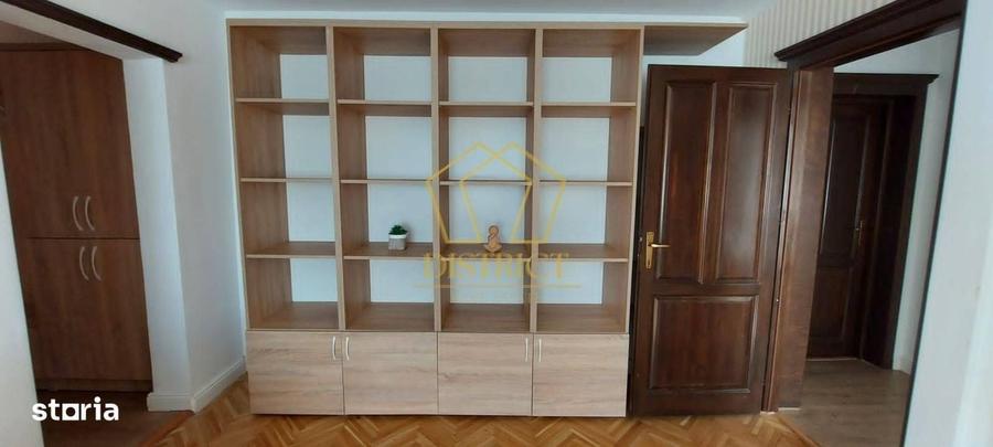 Apartament cu 3 camere în Complex Studențesc