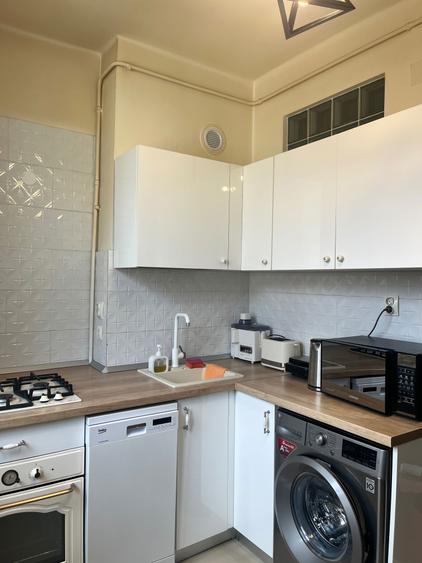 Apartament cu 2 camere decomandat în Vatra Luminoasă