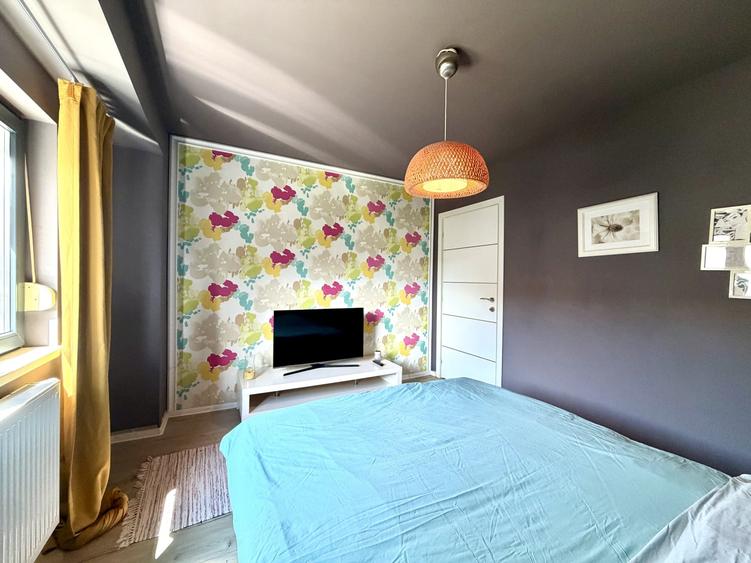 Apartament cu 2 camere semidecomandat, mobilat în Aradului
