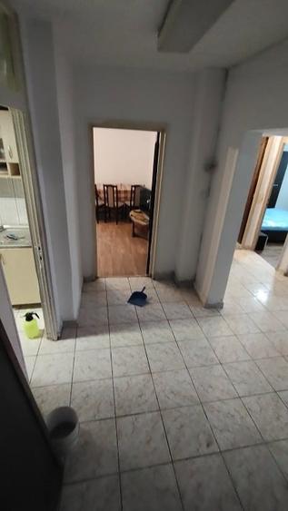 Apartament cu 4 camere decomandat în Vitan Mall