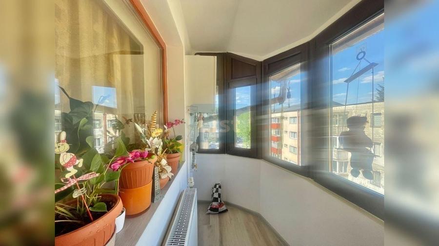 Apartament cu 3 camere decomandat în Luncă