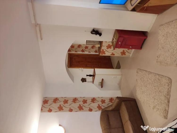 Apartament cu 2 camere semidecomandat în Mărăști