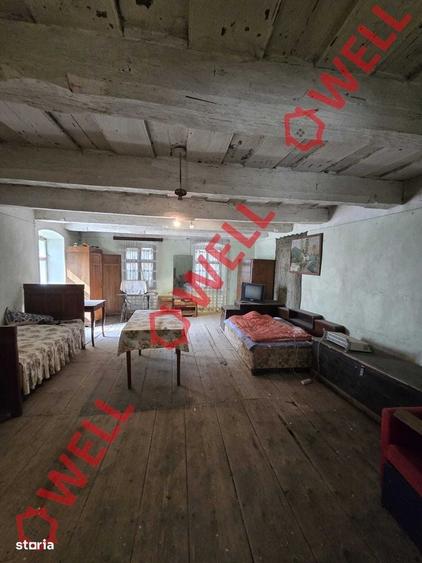 Casă cu 2 camere cu Teren 1685 Mp în Măieruș
