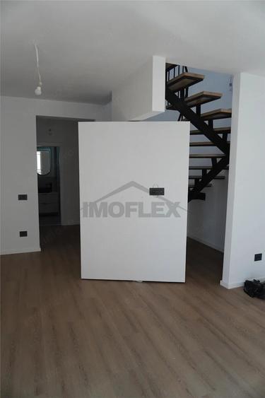 Apartament cu 4 camere în Giroc