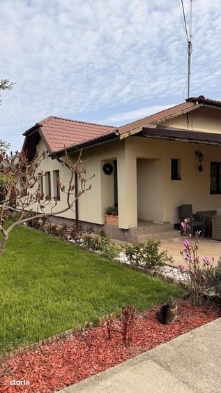 Casă cu 4 camere cu Teren 800 Mp în Samurcași
