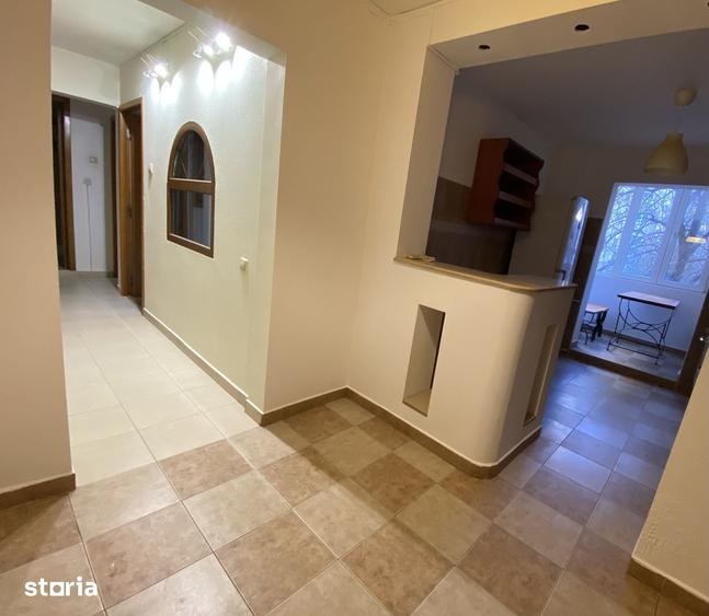 Apartament cu 3 camere decomandat în Militari