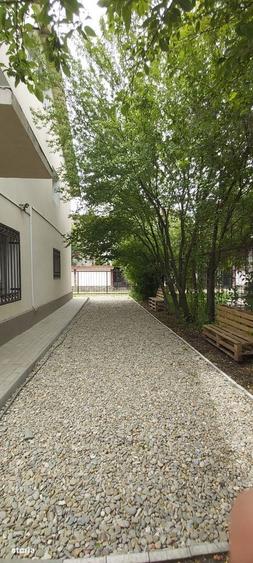 Casă cu 4 camere decomandat cu Teren 250 Mp în Băneasa