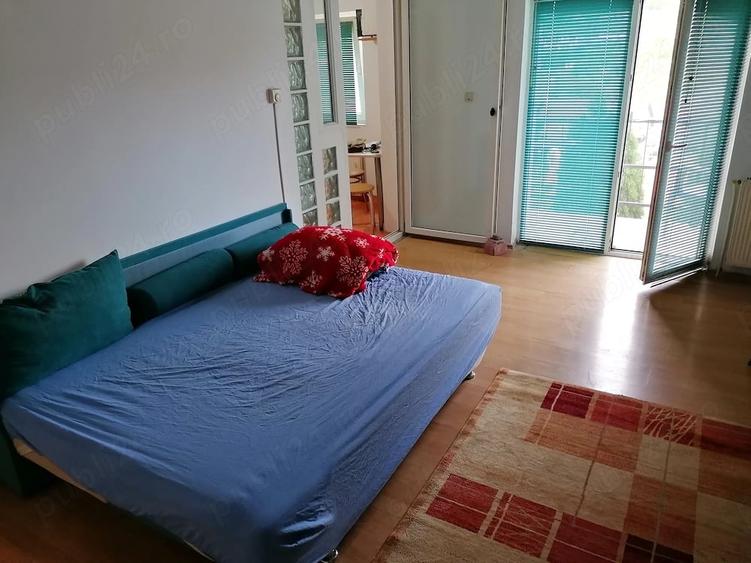 Garsonieră decomandată în Câmpului