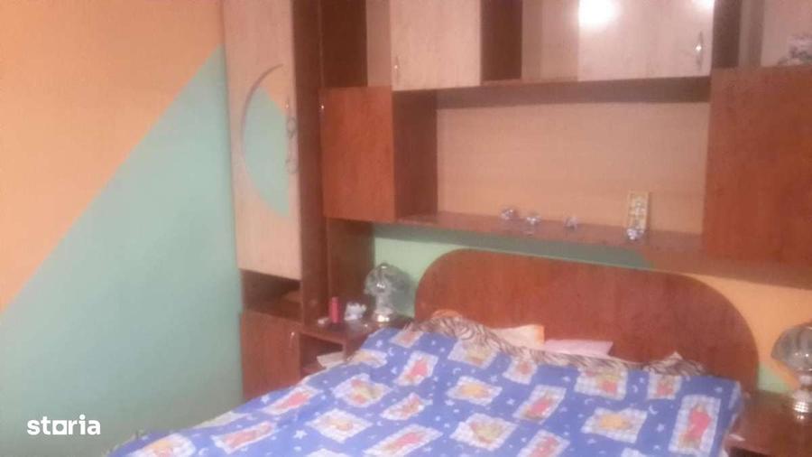 Apartament cu 2 camere decomandat în Rovine