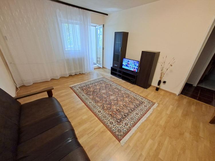 Apartament cu 2 camere semidecomandat în Tineretului