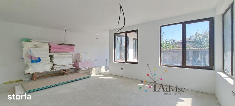 Casă cu 9 camere cu Teren 400 Mp în Bartolomeu