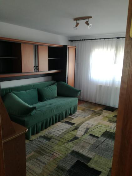 Casă individuală cu 4 camere cu Teren 1000 Mp în Prundu