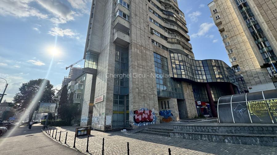 Spațiu comercial 493 mp utili | Locație centrală | Vizibilitate excelentă |