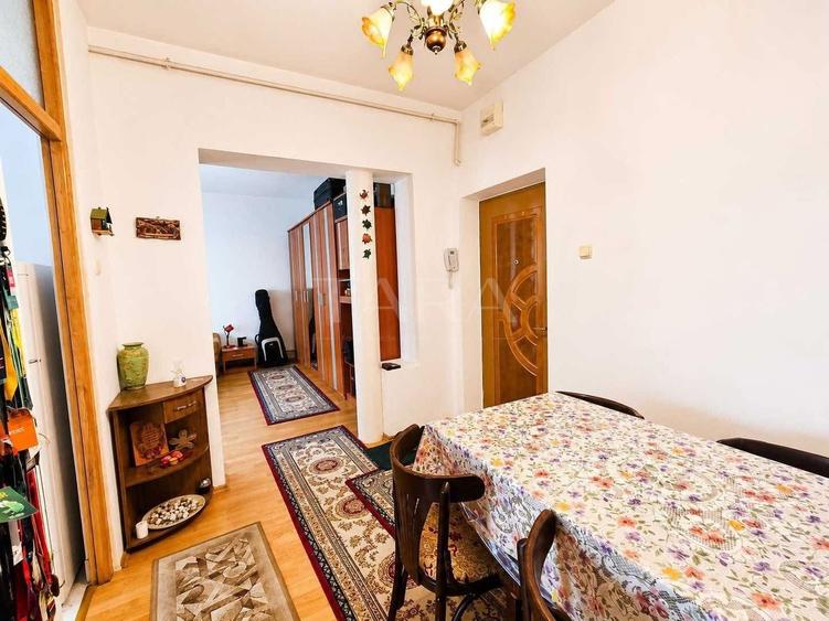 Apartament cu 2 camere semidecomandat, mobilat în Gruia