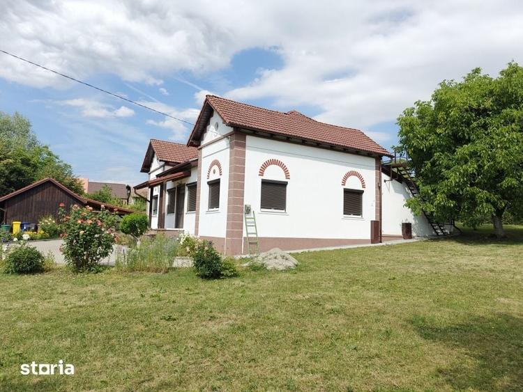 Casă cu 5 camere cu Teren 2628 Mp în Central