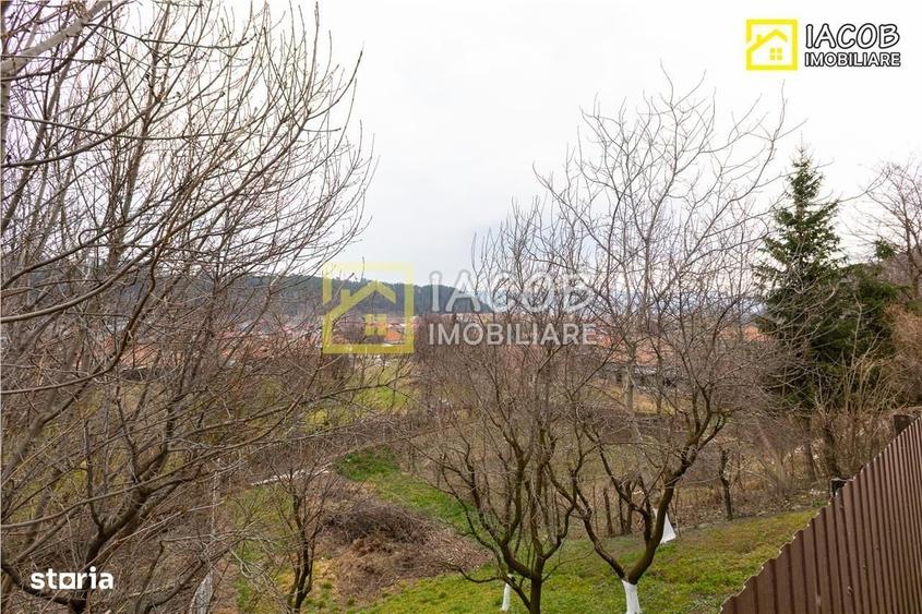 Casă cu 4 camere decomandat cu Teren 3762 Mp în Coman