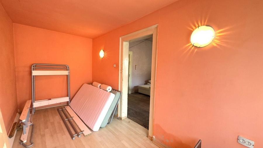 Casă individuală cu 4 camere cu Canalizare în Nord-Vest